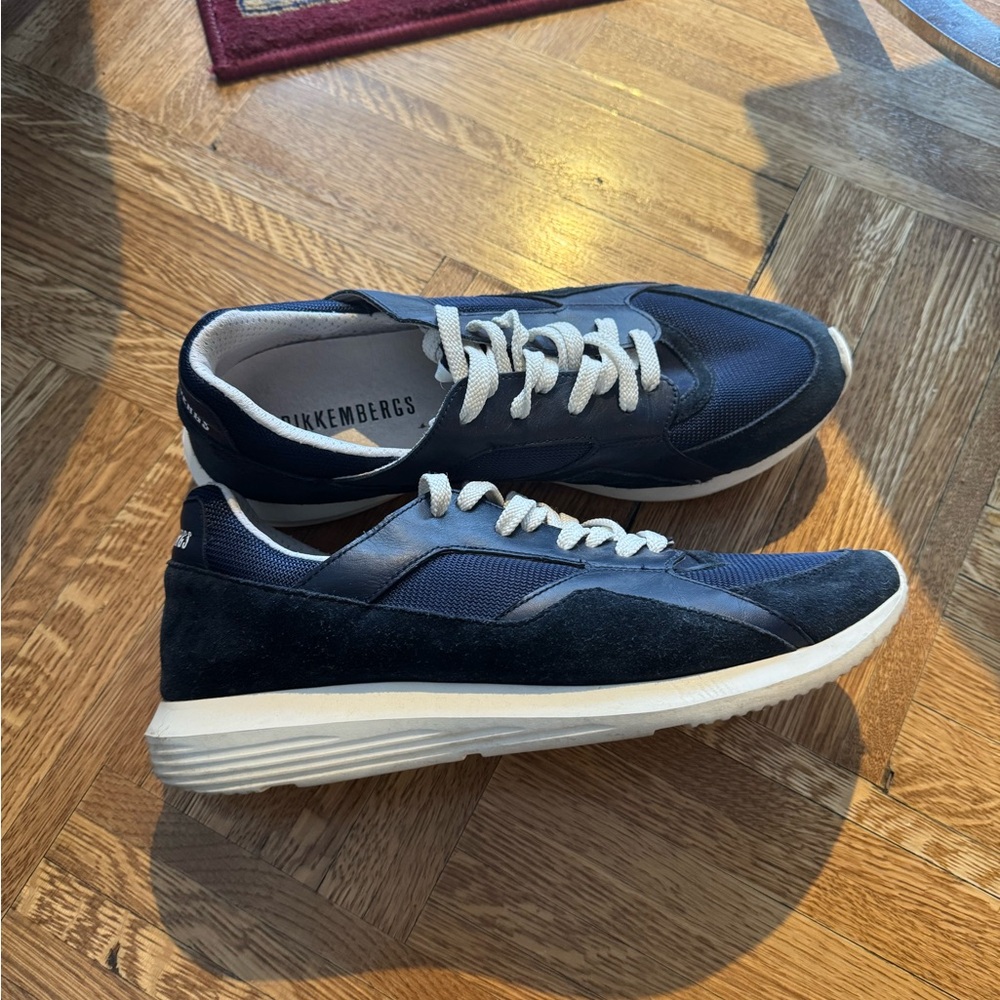 Bikkembergs lace up sneaker in navy